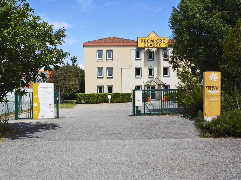 Hotel F1 Lyon Genay Massieux Exterior photo